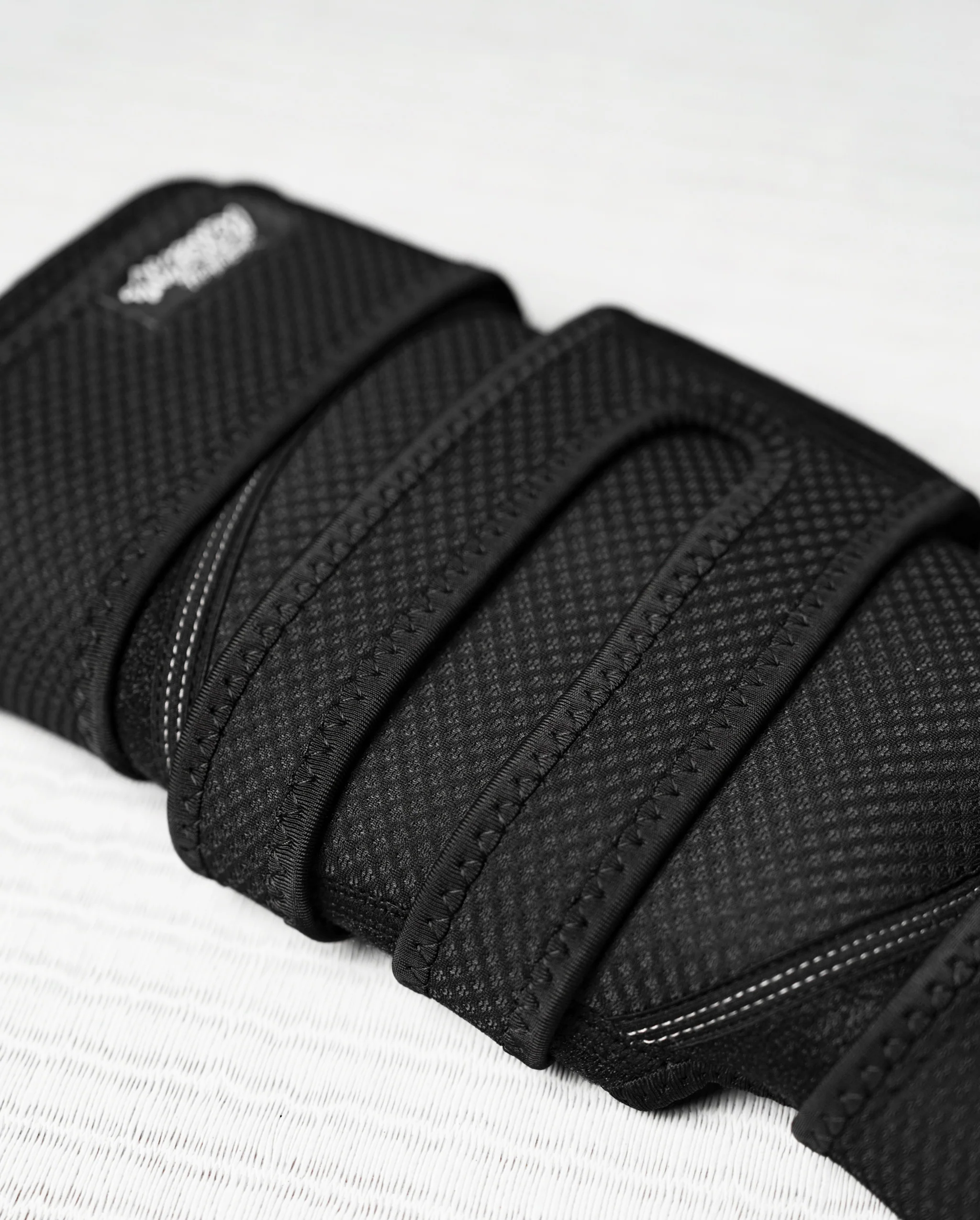Anaconda Ice Recovery Knee Wrap - Image 9