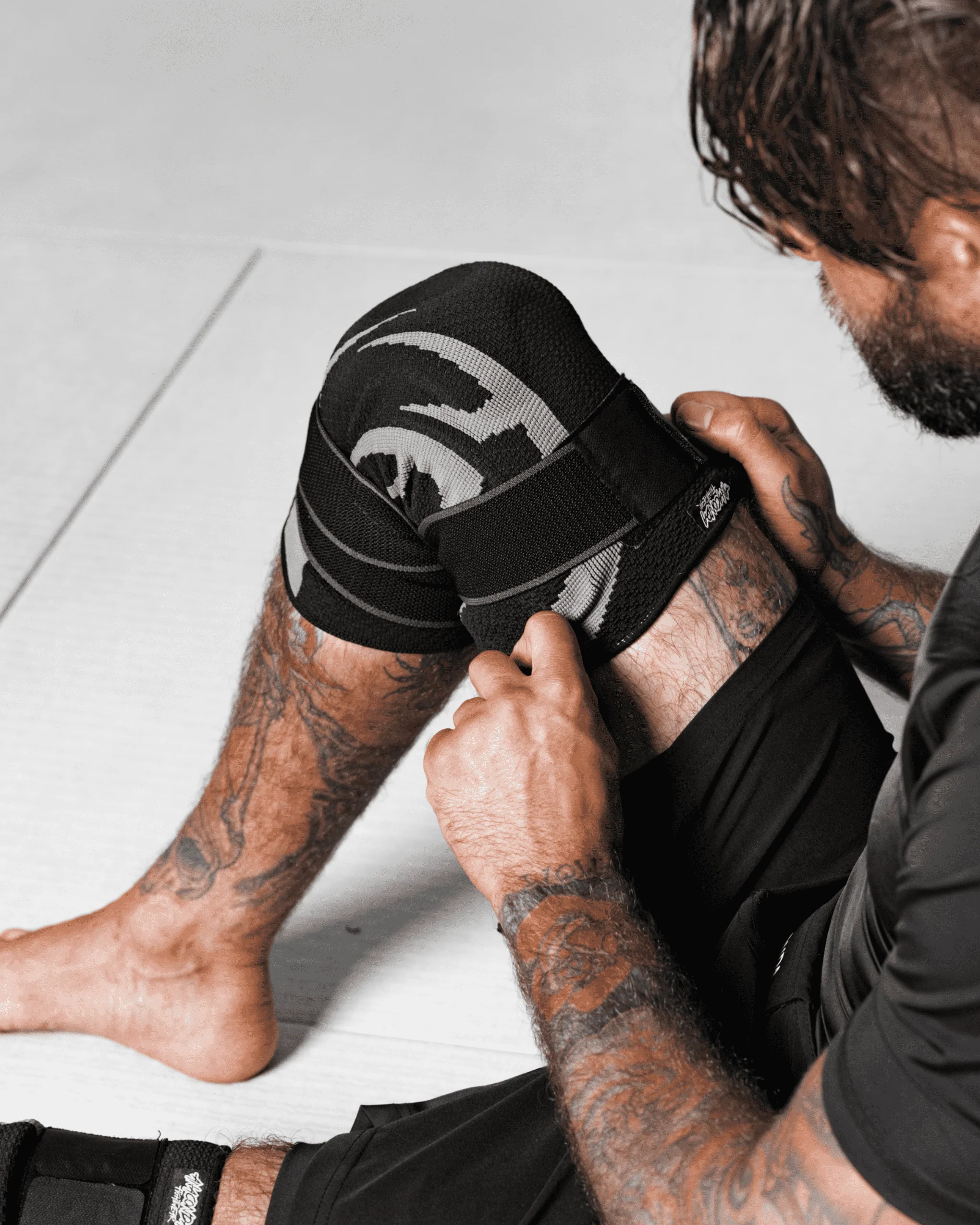 Anaconda Knee Brace. - Image 10