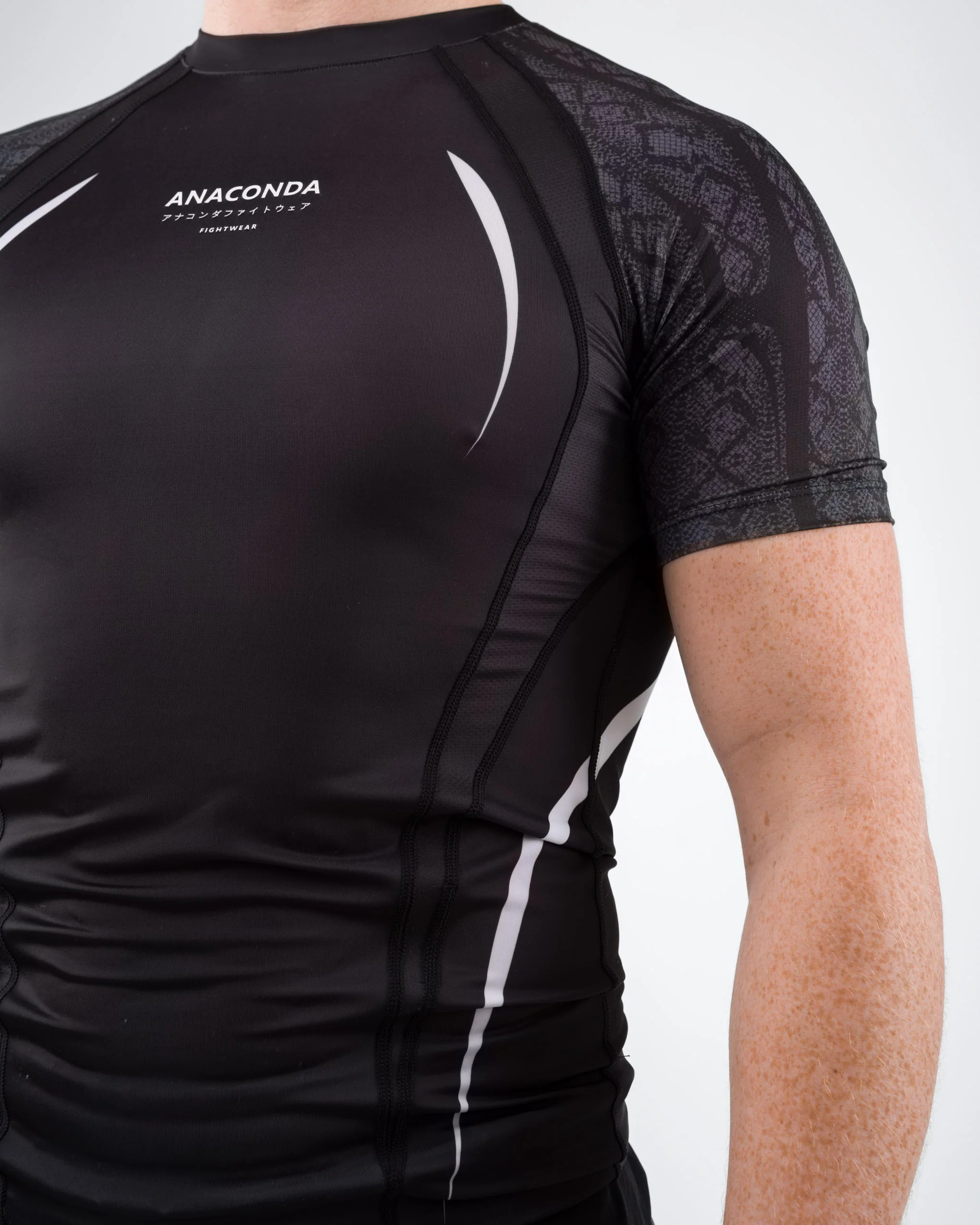 X-Vent Short Sleeve Rashguard - Image 5